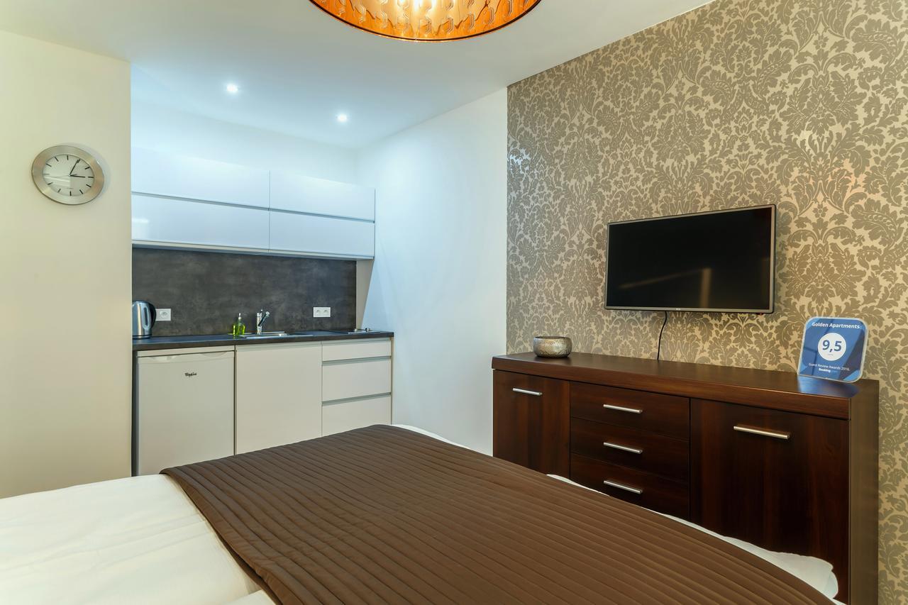 Golden Apartments Οστράβα Εξωτερικό φωτογραφία